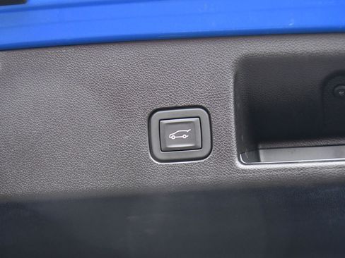 Used 2025 Chevrolet Equinox EV LT w/ Convenience Package image 48