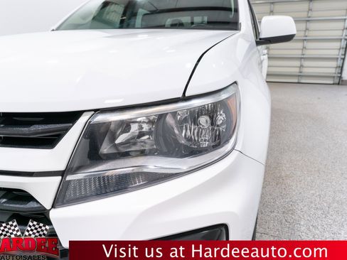 Used 2022 Chevrolet Colorado LT w/ LT Convenience Package image 8