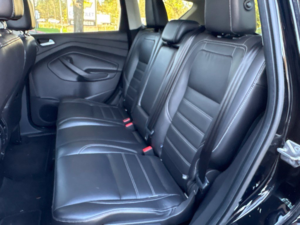 Used 2017 Ford Escape Titanium w/ Canadian Touring Package AWD/4WD image 24
