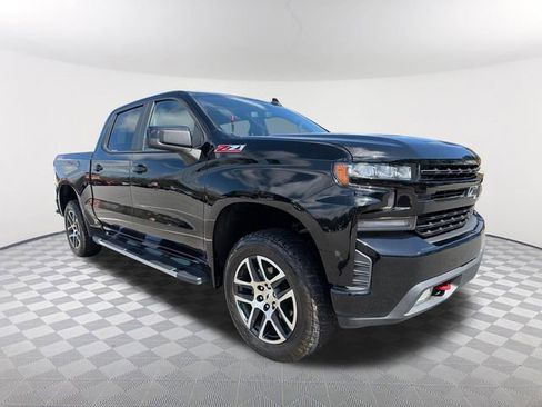 Used 2019 Chevrolet Silverado 1500 LT Trail Boss image 3