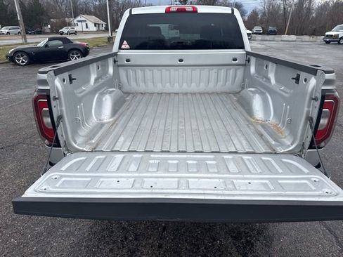 Used 2018 GMC Sierra 1500 SLT w/ SLT Premium Package image 5