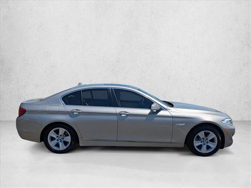 Used 2012 BMW 528i xDrive Sedan AWD/4WD image 4