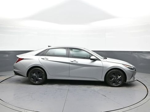 Certified 2023 Hyundai Elantra SEL w/ Cargo Package image 5