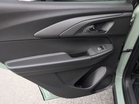 New 2026 Chevrolet TrailBlazer LT w/ Convenience Package FWD image 28