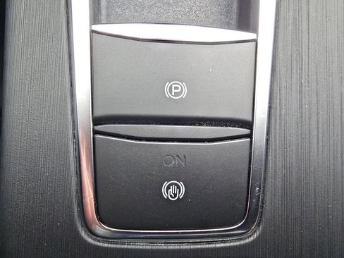 Used 2020 Ford Escape SEL image 6