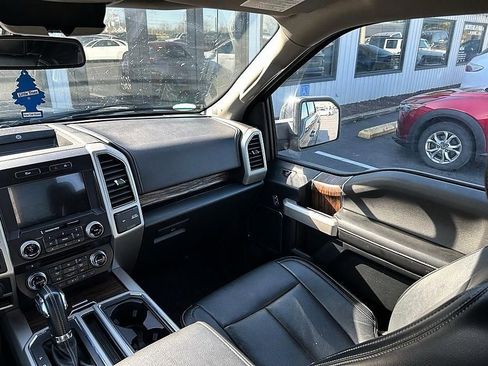 Used 2018 Ford F150 Lariat w/ Equipment Group 502A Luxury image 12