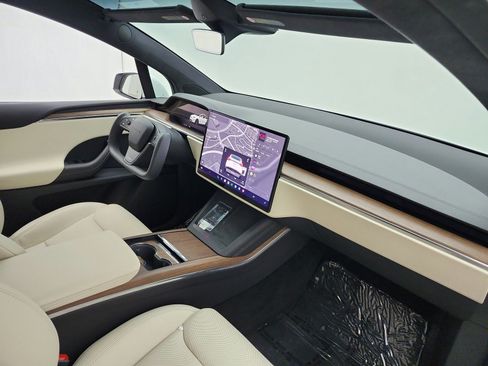 Used 2022 Tesla Model X AWD/4WD image 18