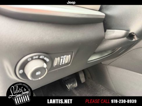 New 2026 Jeep Compass Limited w/ Sun, Sound & Navigation Group image 33