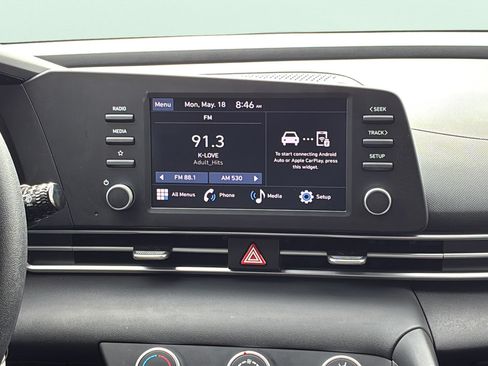Used 2025 Hyundai Elantra SE FWD image 18