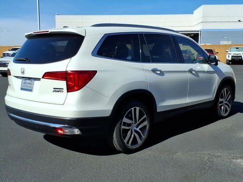 Used 2018 Honda Pilot Touring image 7