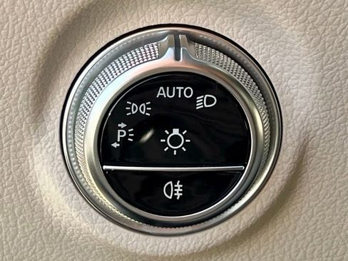 Certified 2023 Mercedes-Benz C 300 4MATIC Sedan image 17