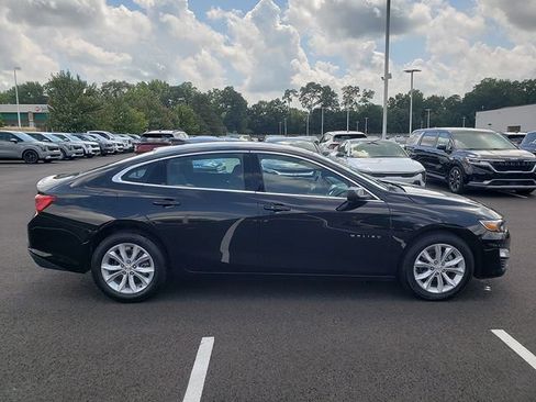 Used 2025 Chevrolet Malibu LT FWD image 7