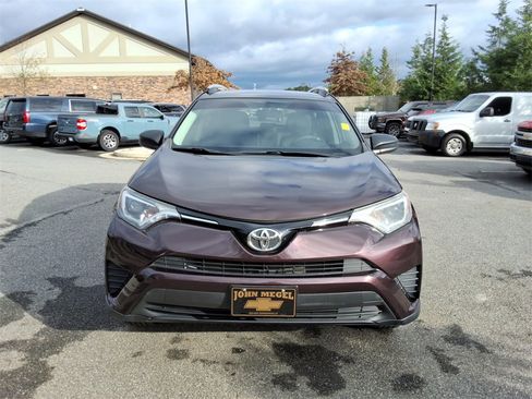 Used 2016 Toyota RAV4 LE image 2