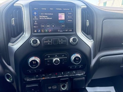 Used 2022 GMC Sierra 1500 SLT w/ SLT Premium Plus Package AWD/4WD image 7