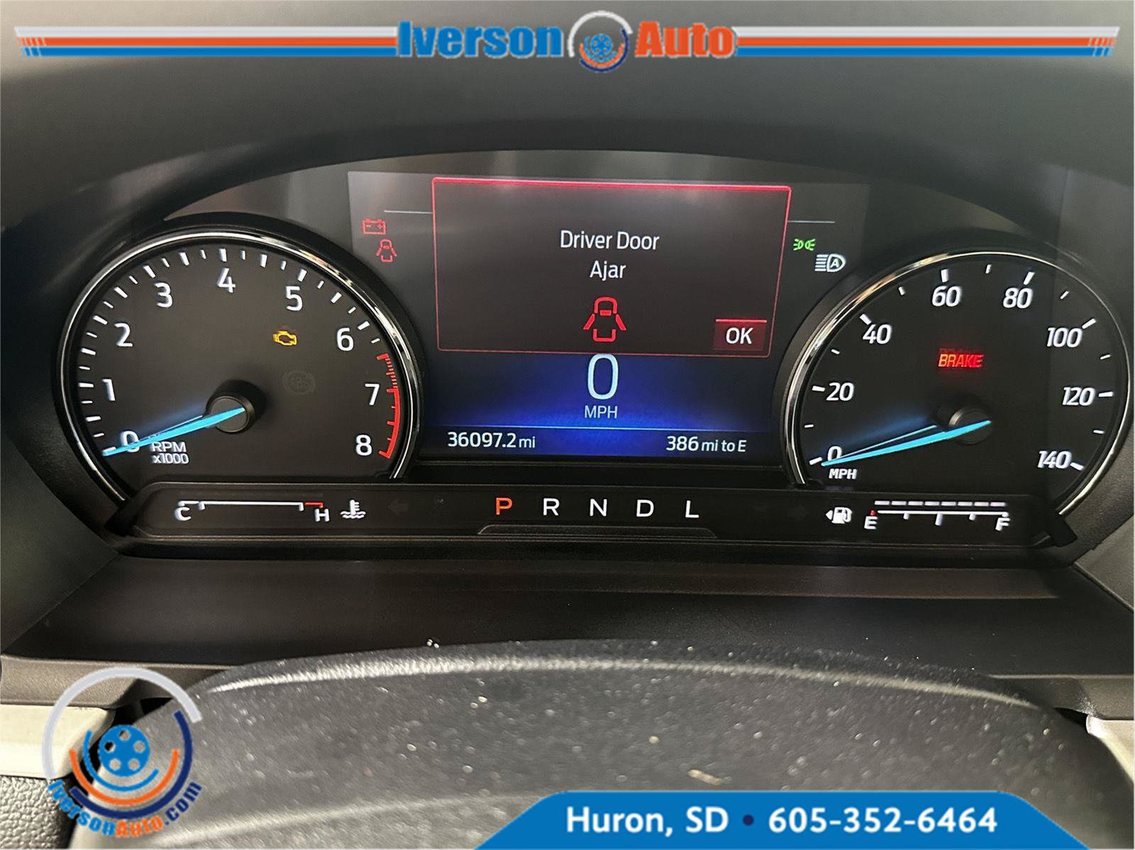 Used 2022 Ford Explorer XLT w/ Equipment Group 202A AWD/4WD image 17