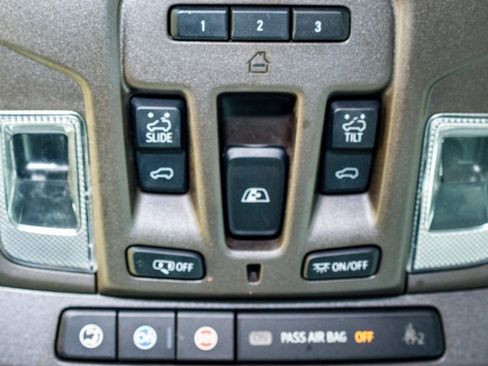 Used 2022 Chevrolet Silverado 1500 LT Trail Boss w/ LT Trail Boss Premium Package image 17