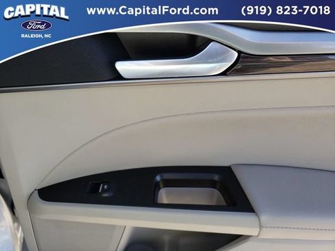 Used 2019 Ford Fusion SEL FWD image 40