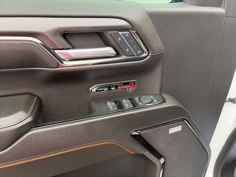 Used 2024 GMC Sierra 1500 AT4 w/ Technology Package image 11