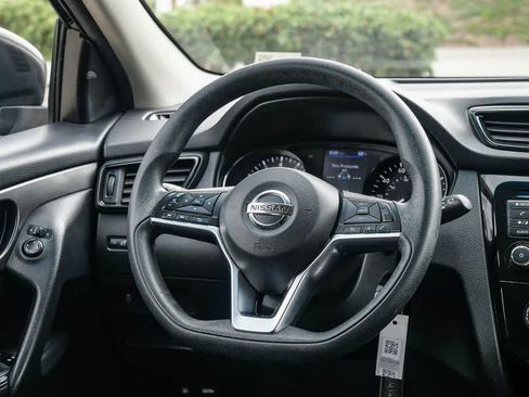 Used 2020 Nissan Rogue Sport S FWD image 12
