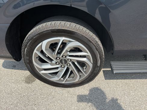 Used 2025 Lincoln Navigator Reserve AWD/4WD image 37