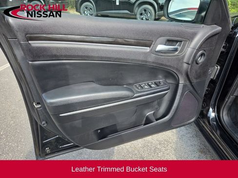 Used 2015 Chrysler 300 Limited RWD image 13