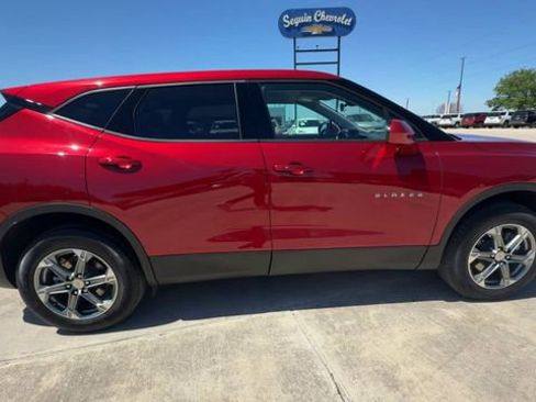 Certified 2025 Chevrolet Blazer LT AWD/4WD image 9