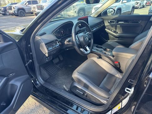 Used 2024 Honda Civic Touring image 9