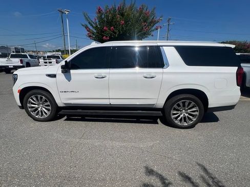 Used 2021 GMC Yukon XL Denali w/ Denali Premium Package RWD image 4