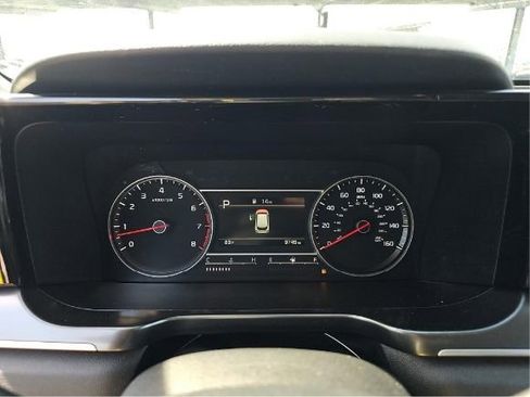 Used 2023 Kia Sorento LX FWD image 6