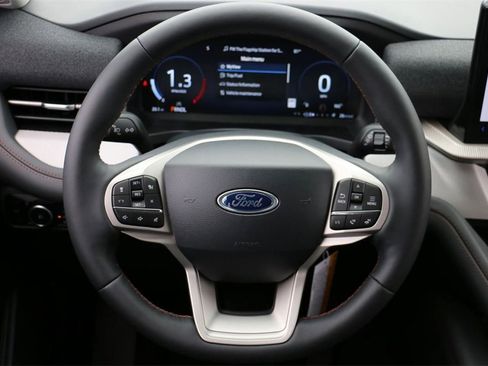 New 2025 Ford Explorer Active w/ Active Comfort Package image 22