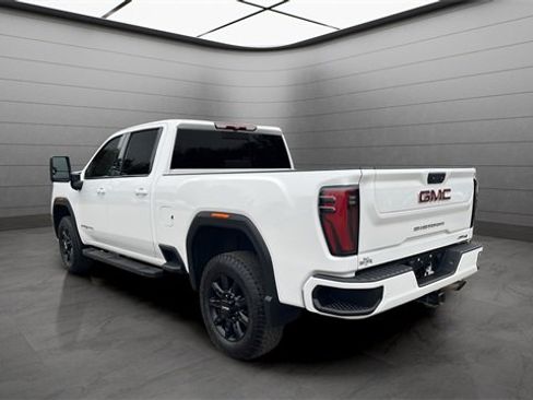 Used 2024 GMC Sierra 2500 AT4 w/ AT4 Preferred Package image 4
