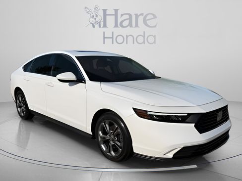 Used 2023 Honda Accord EX image 7