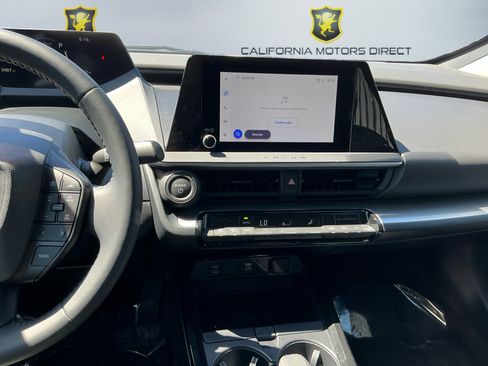 Used 2025 Toyota Prius LE image 12