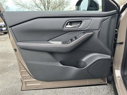 New 2026 Nissan Rogue Rock Creek image 14