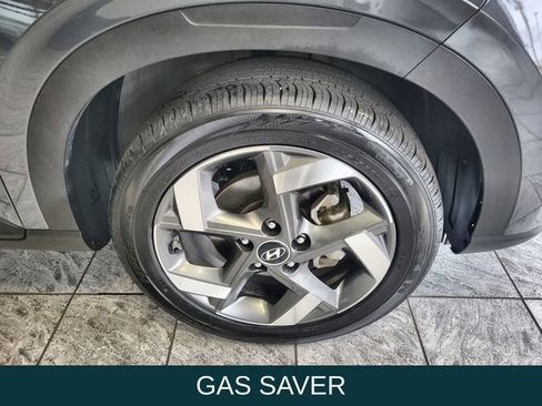 Used 2025 Hyundai Venue SEL FWD image 10