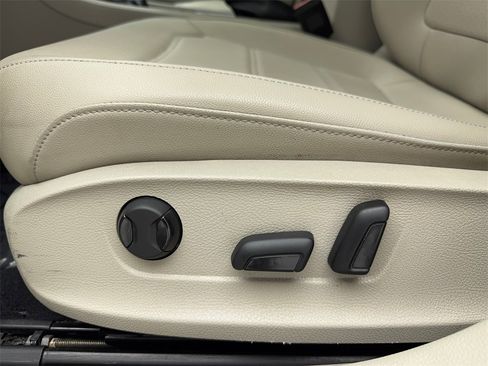 Used 2022 Volkswagen Passat 2.0T SE image 44