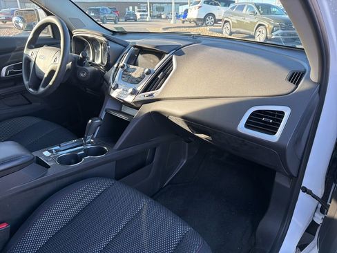 Used 2017 GMC Terrain SLE image 9