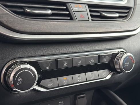 Certified 2023 Nissan Altima 2.5 SV w/ SV Premium Package image 26