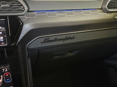Used 2024 Lamborghini Urus S image 39