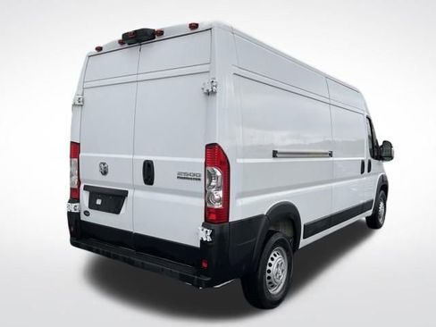 Used 2025 RAM ProMaster 2500 w/ Convenience Group FWD image 13