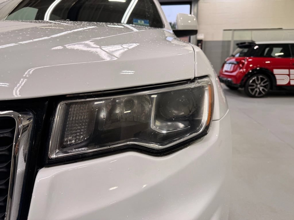 Used 2020 Jeep Grand Cherokee Laredo AWD/4WD image 9