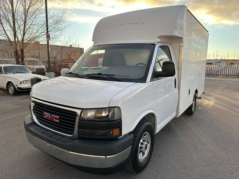 Used 2020 GMC Savana 3500 w/ Power Convenience Package RWD image 2
