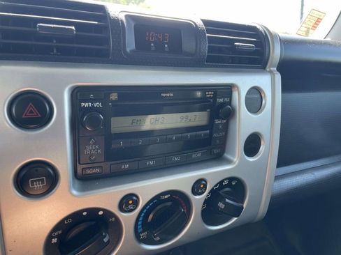 Used 2007 Toyota FJ Cruiser 4WD image 37