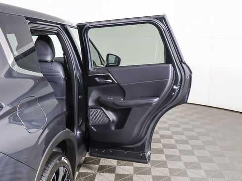 New 2026 Mitsubishi Outlander SE image 25