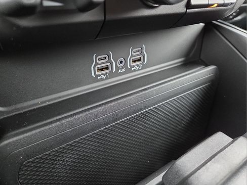 New 2026 RAM 1500 Express AWD/4WD image 21