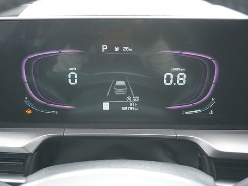 Used 2024 Kia Telluride S image 11