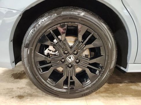 Used 2025 Honda Odyssey Sport-L image 31