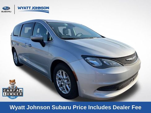 Used 2023 Chrysler Voyager LX FWD image 8