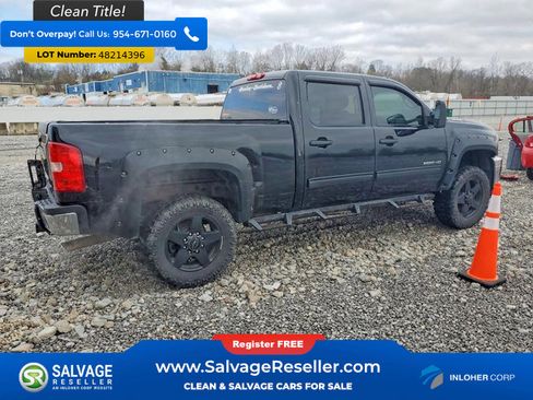 Used 2014 Chevrolet Silverado 2500 LT w/ Interior Plus Package AWD/4WD image 4