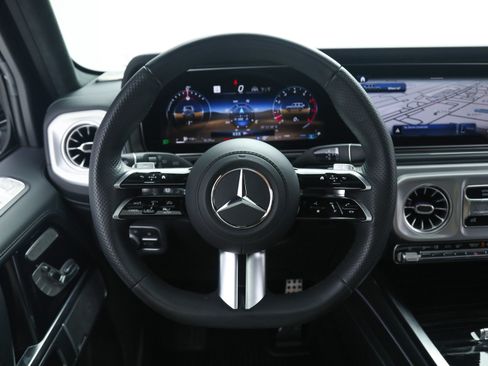 Used 2025 Mercedes-Benz G 550 image 28